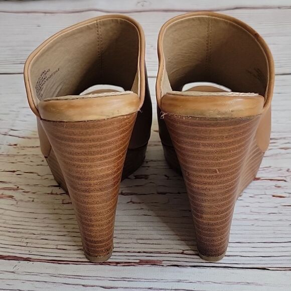 Splendid Tan Leather Slip On Wedges Size 7 - Picture 3 of 7